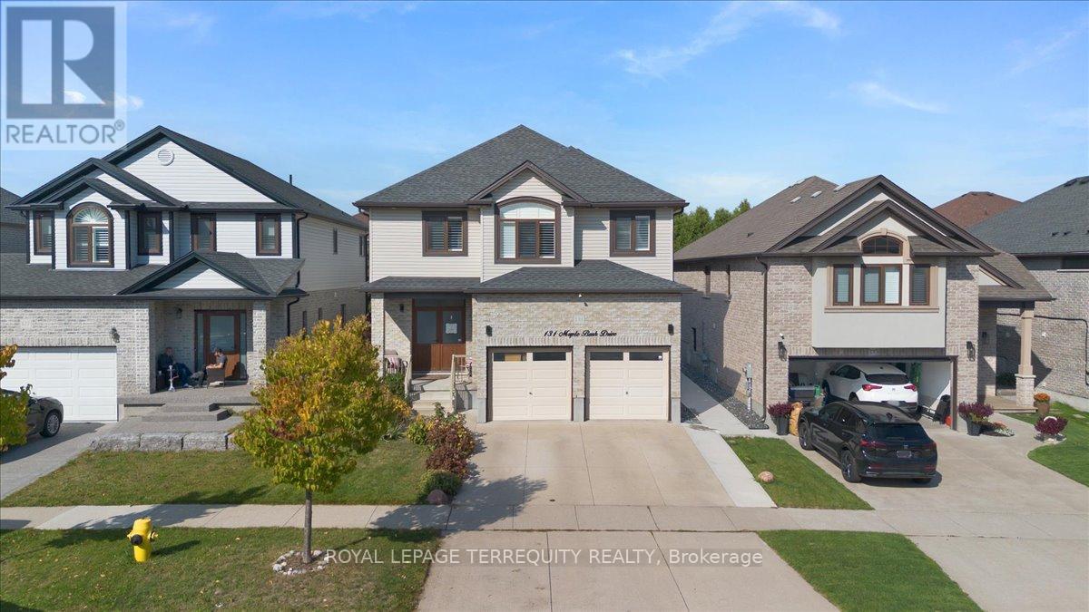 131 Maple Bush Dr, Cambridge, ON N1T 0B7