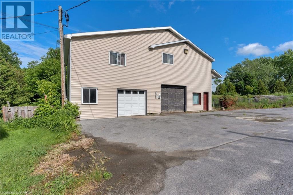 5542 Perth Road Cres, Perth Road Village, ON K0H 2L0 MLS 40600165