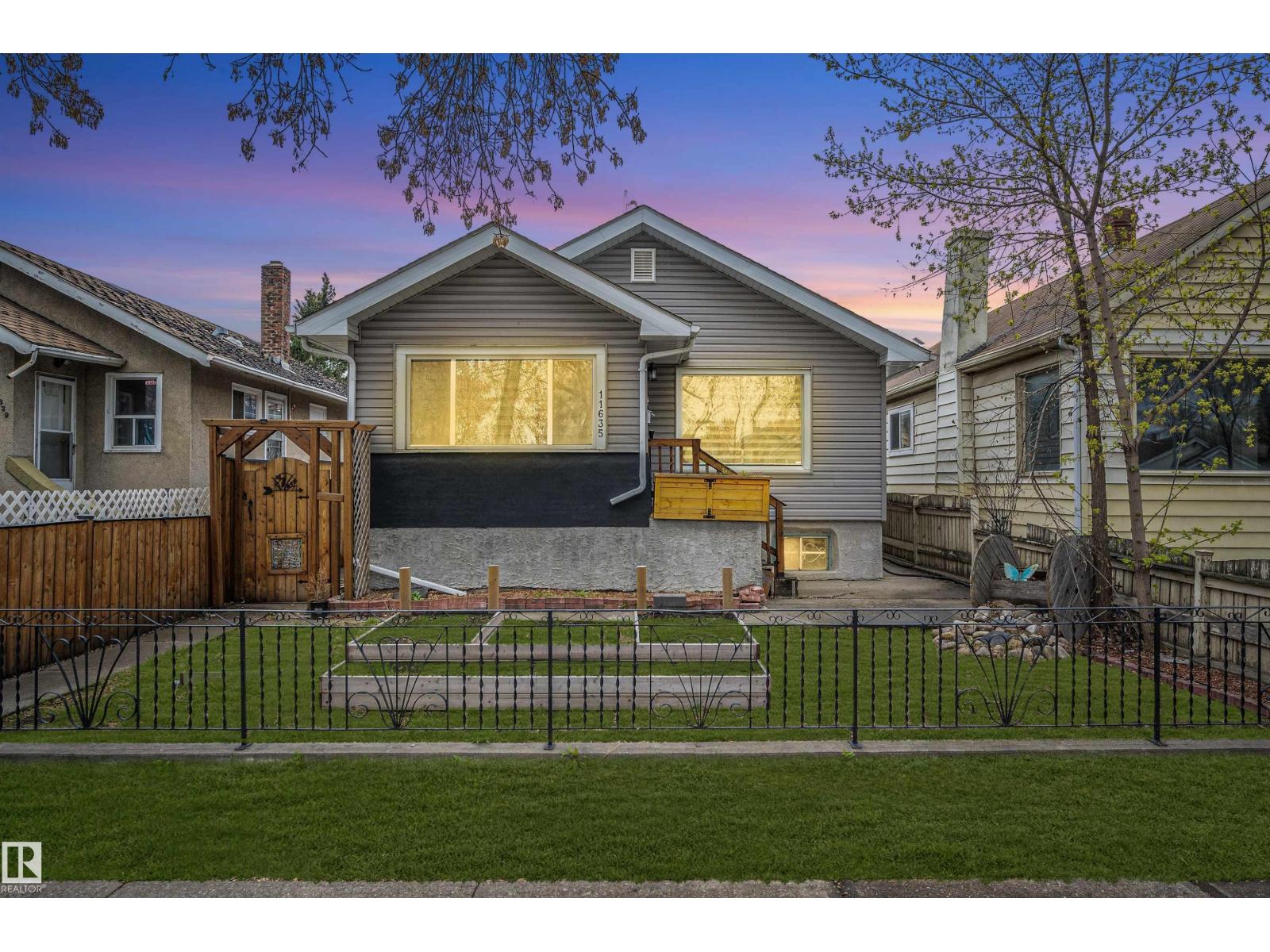 97 St Nw Unit 11635, Edmonton, AB T5G 1Y1
