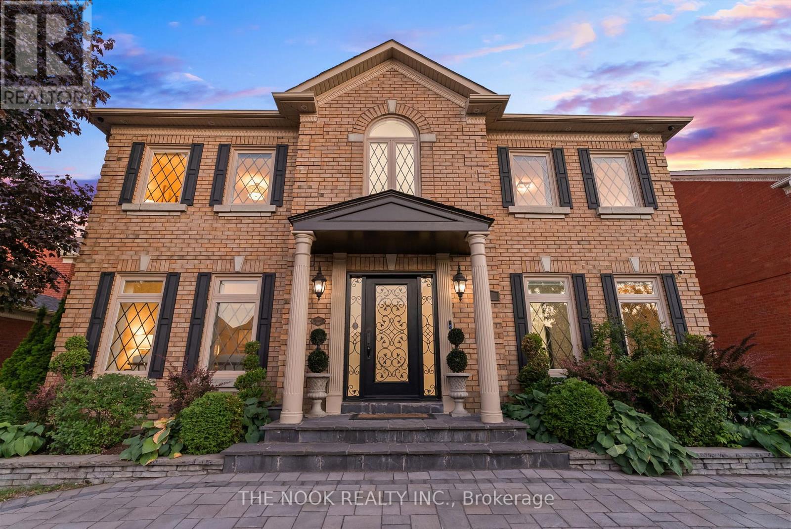 7 Ellsworth Ave, Richmond Hill, ON L4C 9N9
