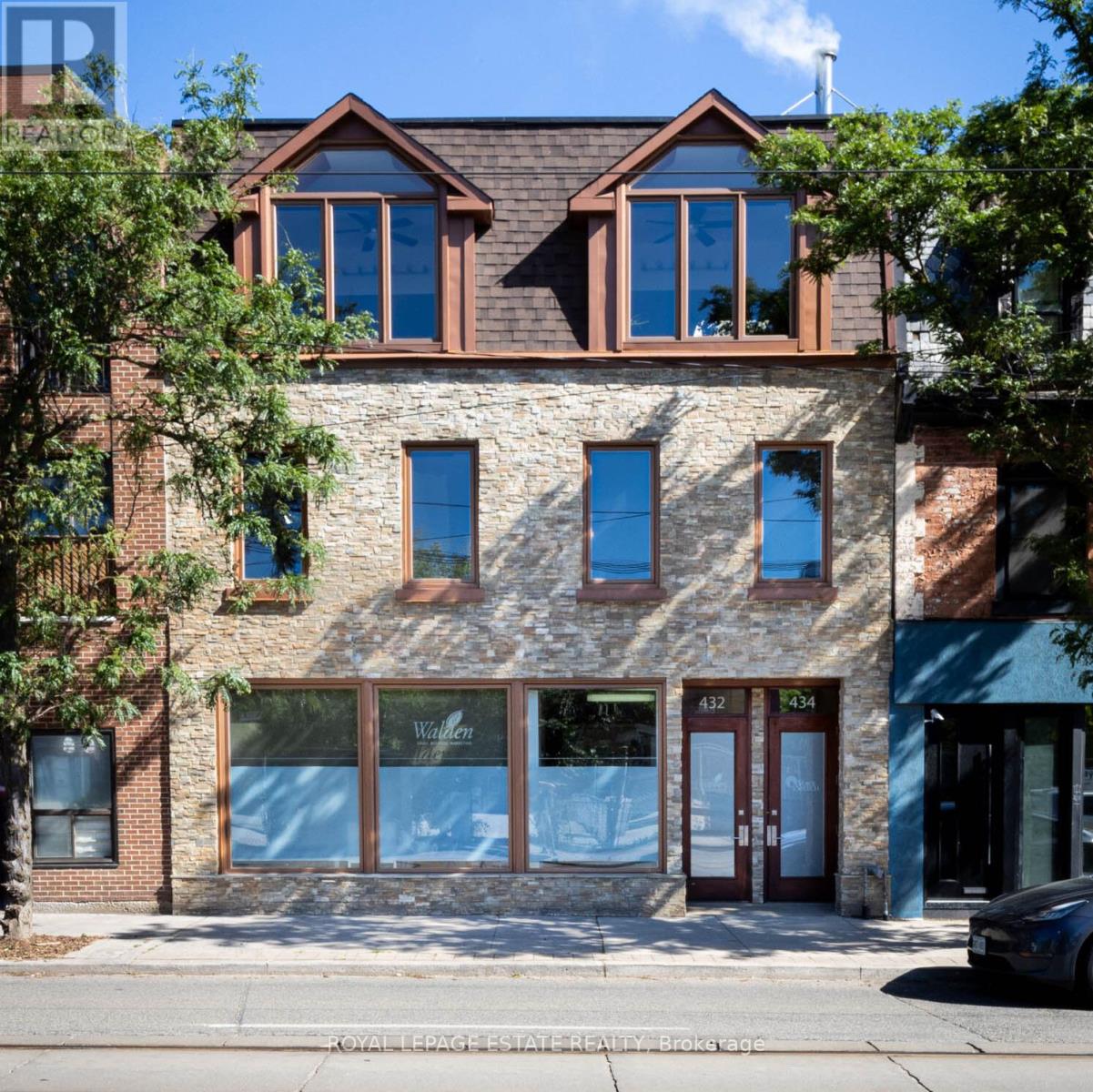 432 Queen St E, Toronto, ON M5A 1T4