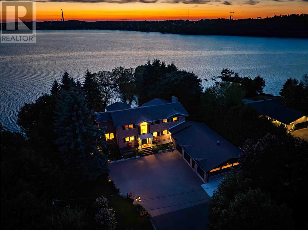 867 Admiral Dr, Sudbury, ON P3E 6J5
