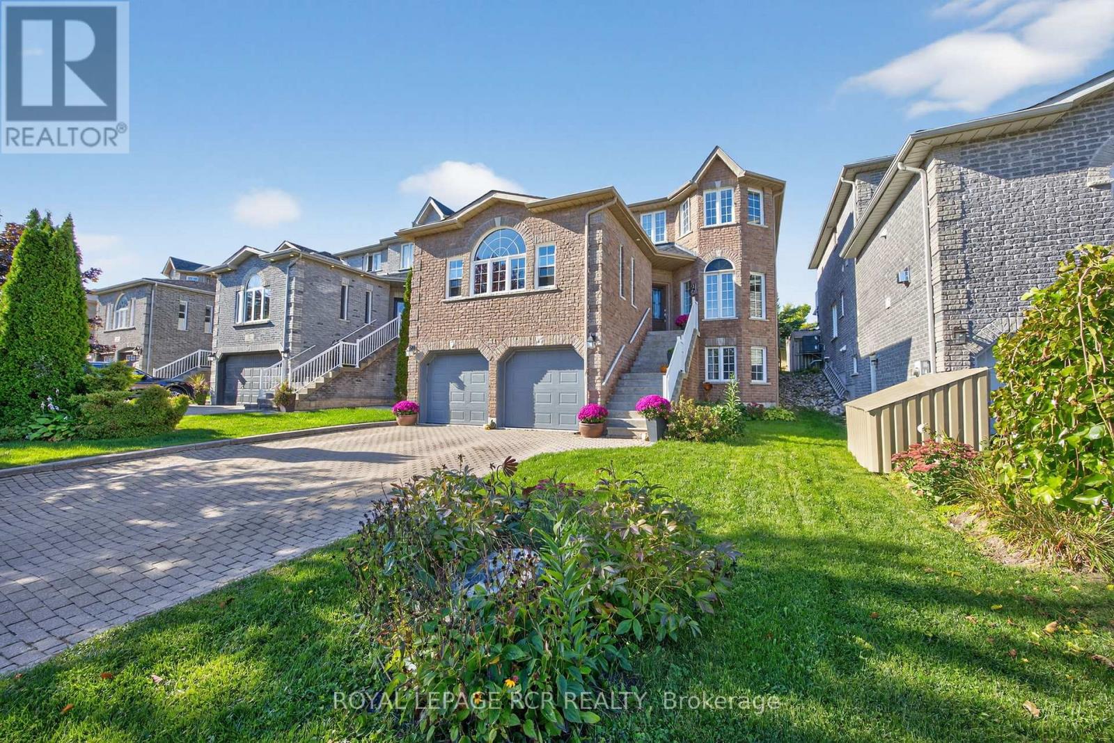 24 Tascona Ct, Barrie, ON L4M 0C5
