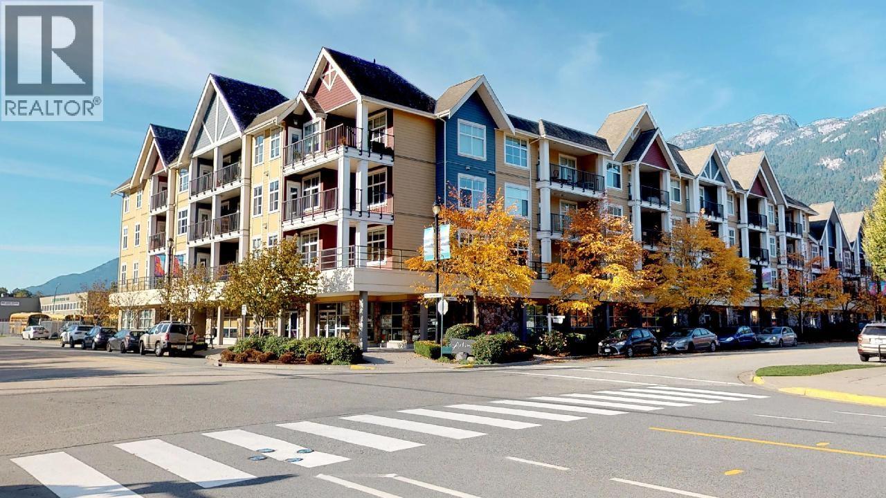 1320 Main St, Squamish, BC V8B 0R2