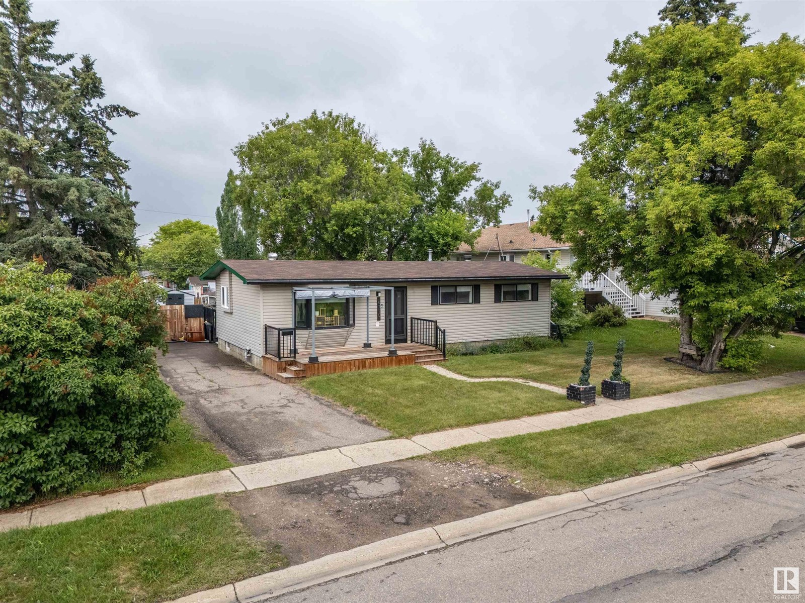 52 Av Unit 5710, Cold Lake, AB T9M 2C4