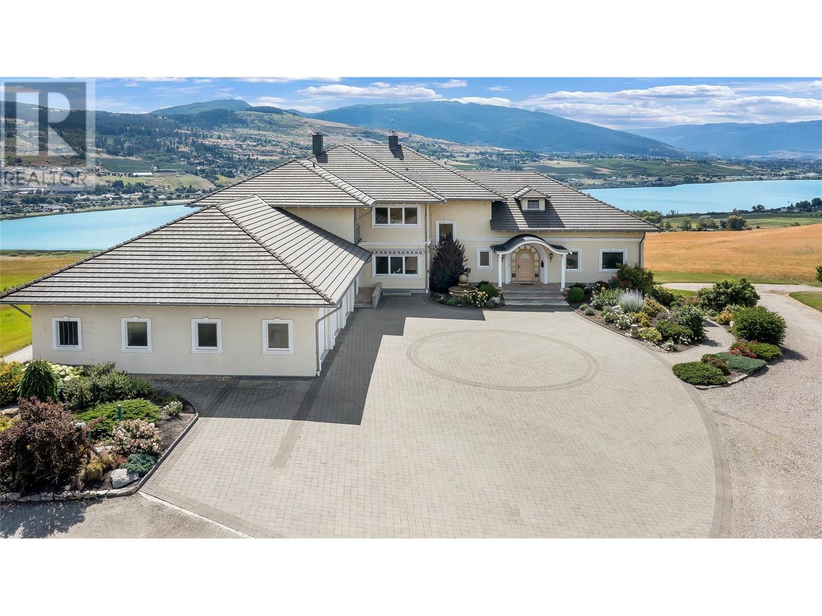 202 Stepping Stones Cres, Armstrong, BC V1H 1X2