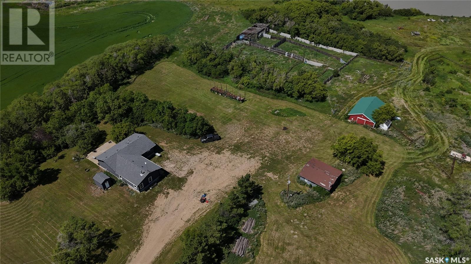 Lewin Ranch, Grass Lake Rm No. 381, SK S0K 0A9