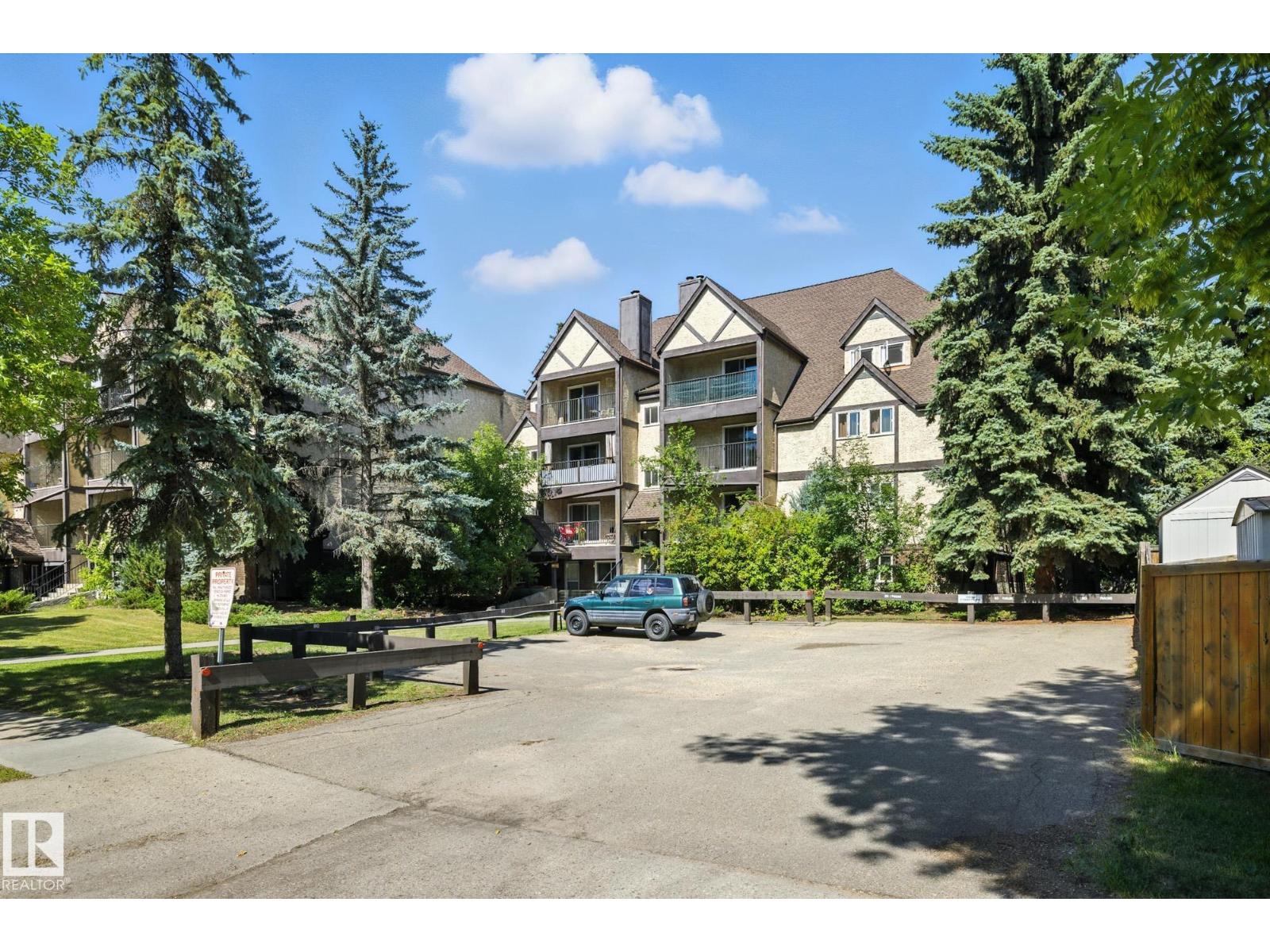 9043 Tudor Gl, St. Albert, AB T8N 3V4
