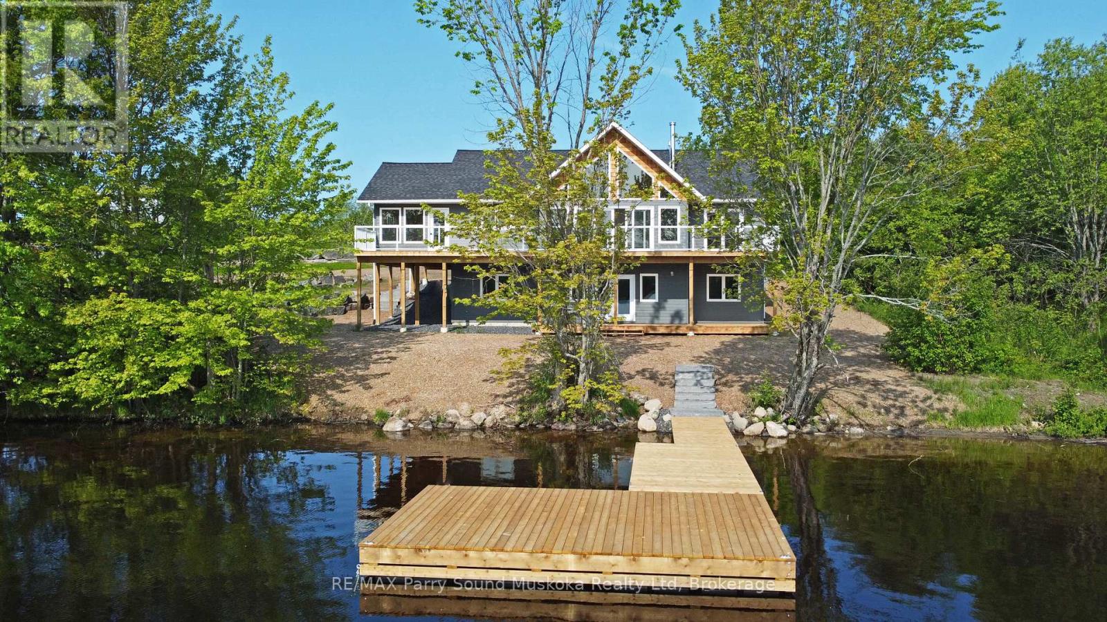 49 Hardies Rd, McKellar, ON P2A 0B5
