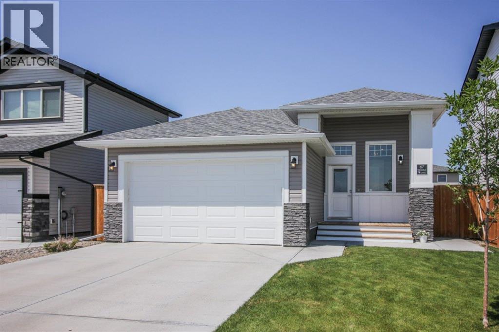 67 Kensington Rd W, Lethbridge, AB T1J 5N5