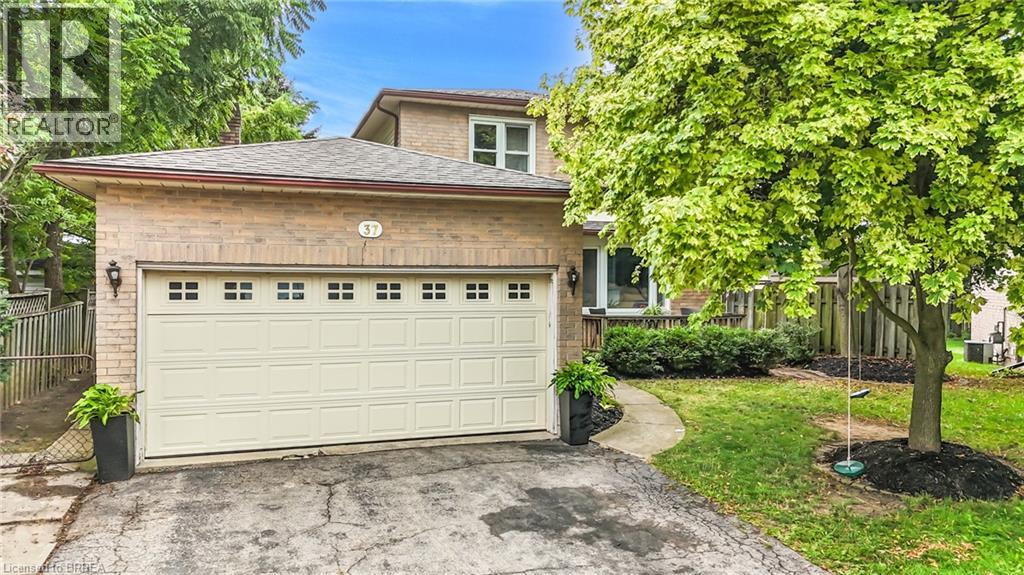 37 Rose Ct, Paris, ON N3L 3T9