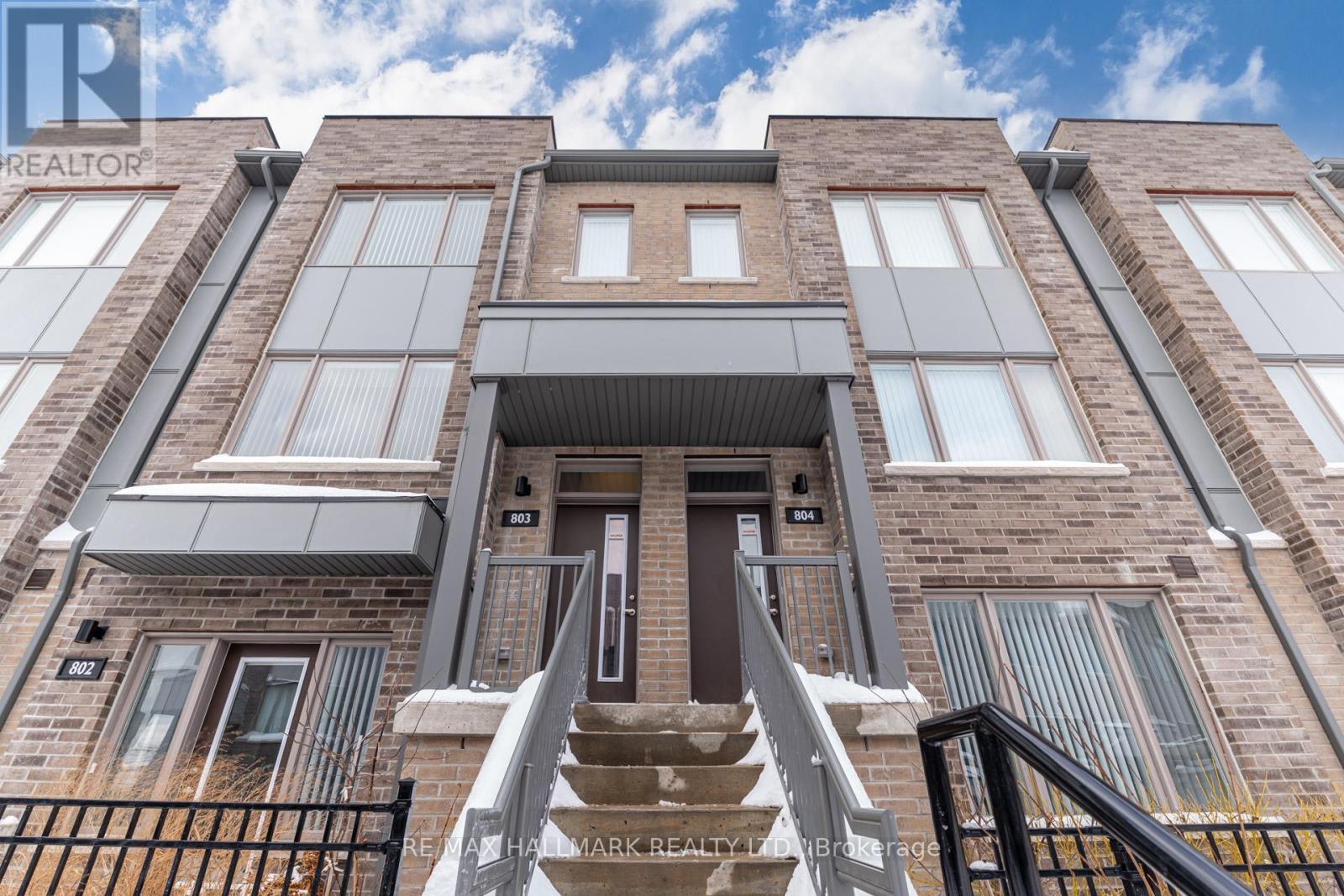 803 1525 Kingston Rd, Pickering, ON L1V 0E9