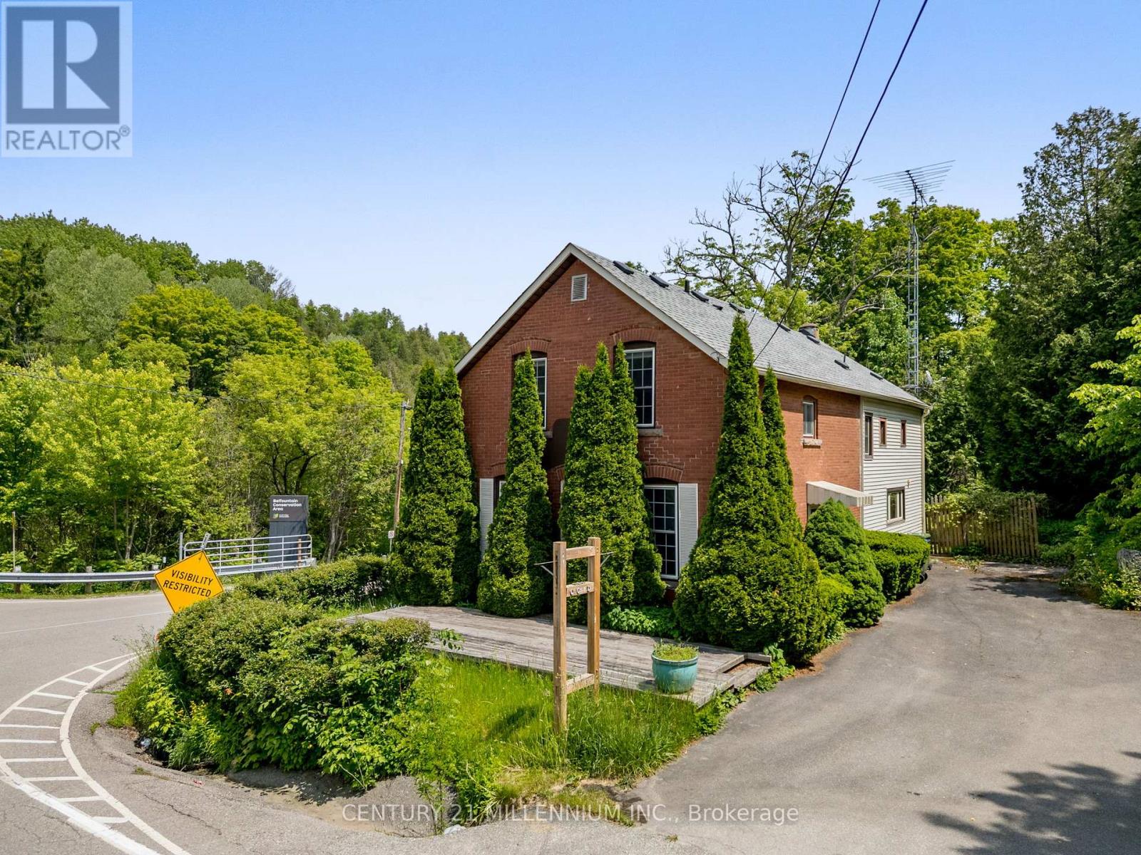 815 Forks Of The Credit Rd, Caledon, ON L7K 0E7