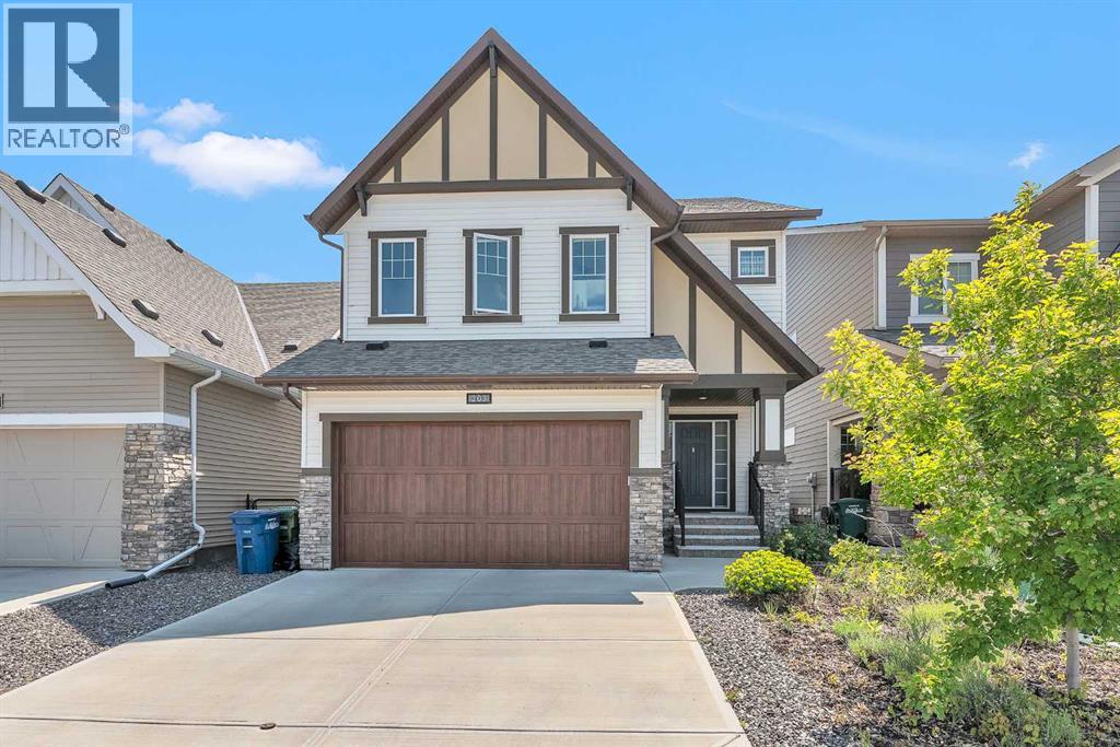 203 Reunion Grn NW, Airdrie, AB T4B 3W3