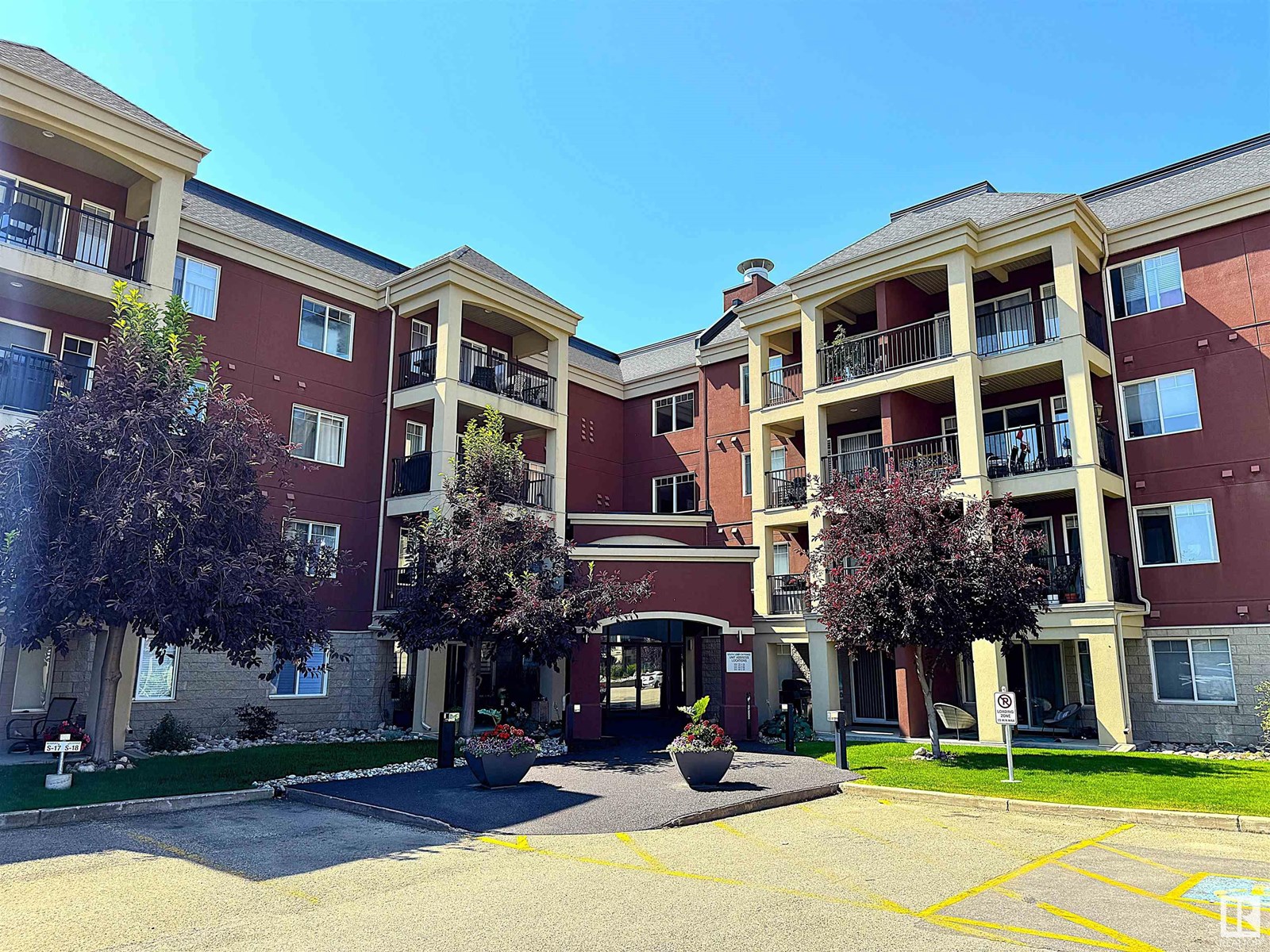 300 Palisades Way Unit 333, Sherwood Park, AB T8H 2T9