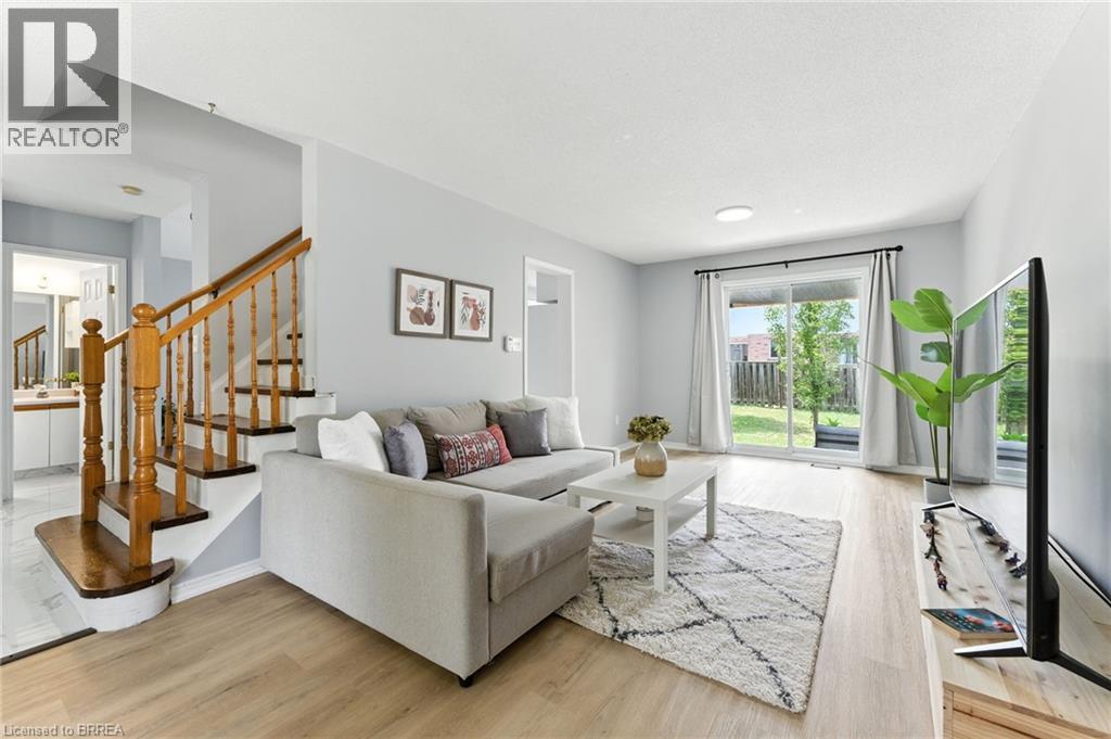 220 Kinross St, Caledonia, ON N3W 2K5