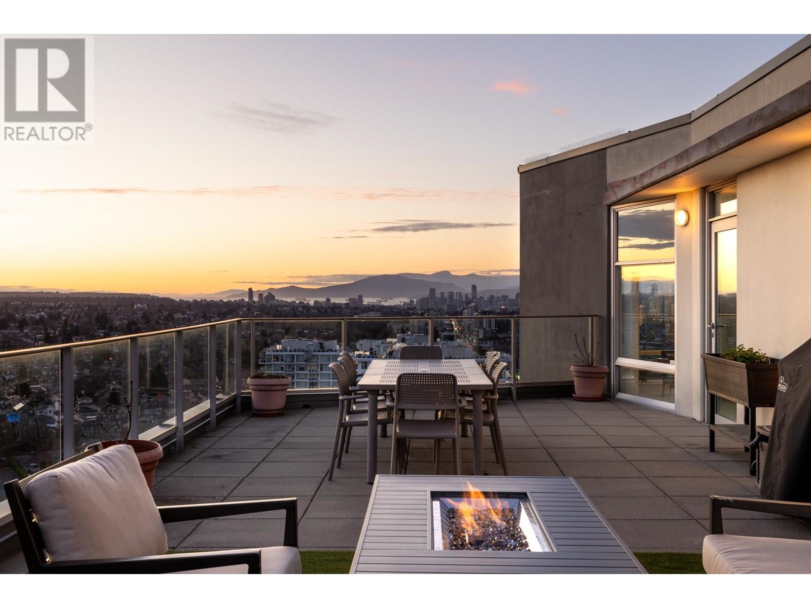 4815 Eldorado Mews #ph3, Vancouver, BC V5R 0B2