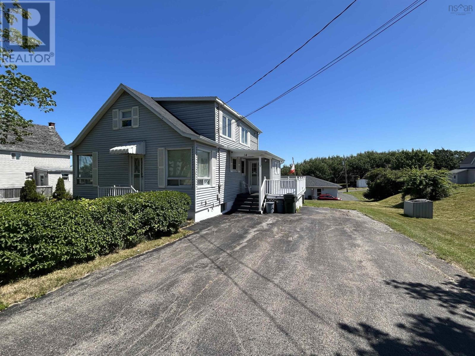 14 Cottage St, Dominion, NS B1G 1C1