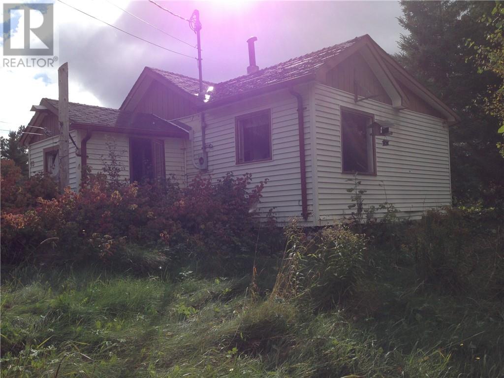 73 Smith St, Nairn Centre, ON P0M 2L0