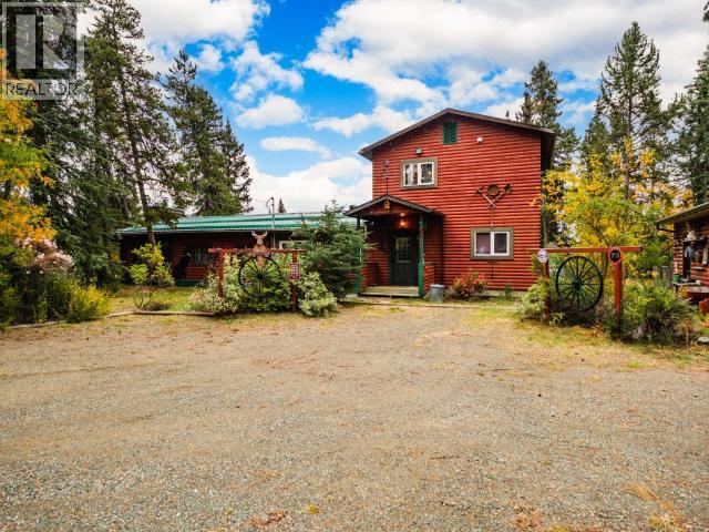 16 Deadend Rd, Whitehorse South, YT Y0B 1T0
