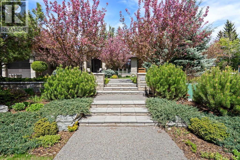 1020 Belaire Dr SW, Calgary, AB T2V 2B9