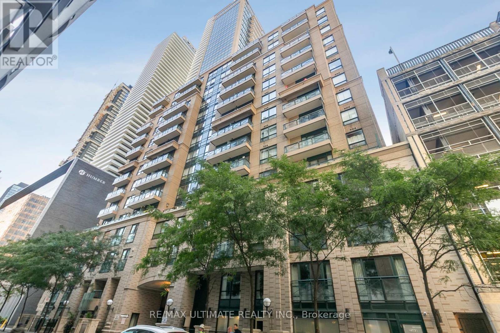 1002 35 Hayden St, Toronto, ON M4Y 3C3