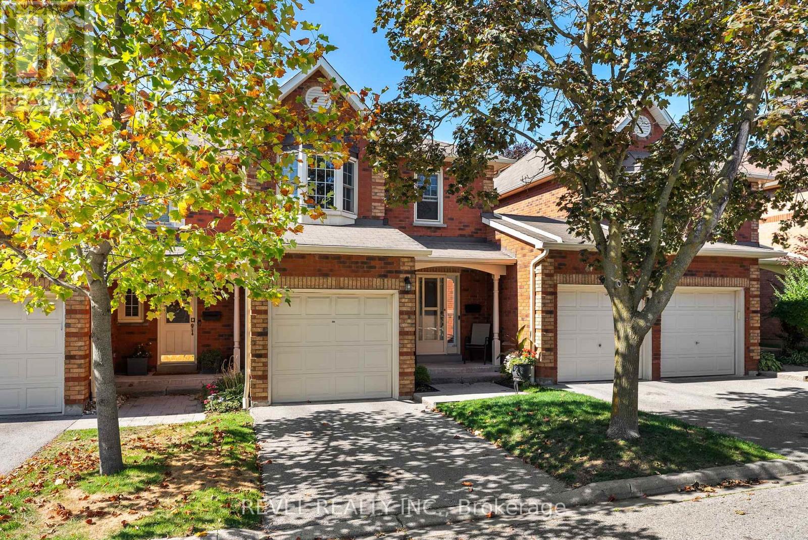 60 1610 Crawforth St, Whitby Blue Grass Meadows, ON L1N 9B1
