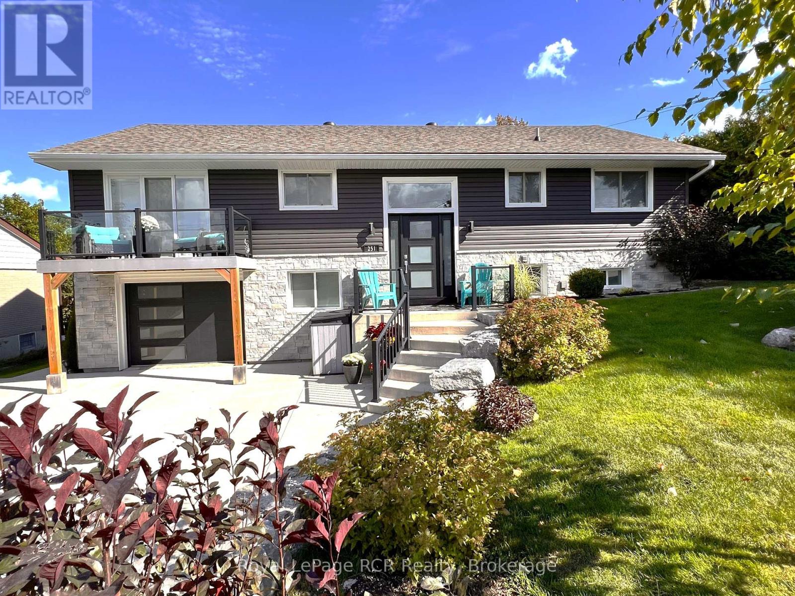 251 Pearson St, Meaford, ON N4L 1L6
