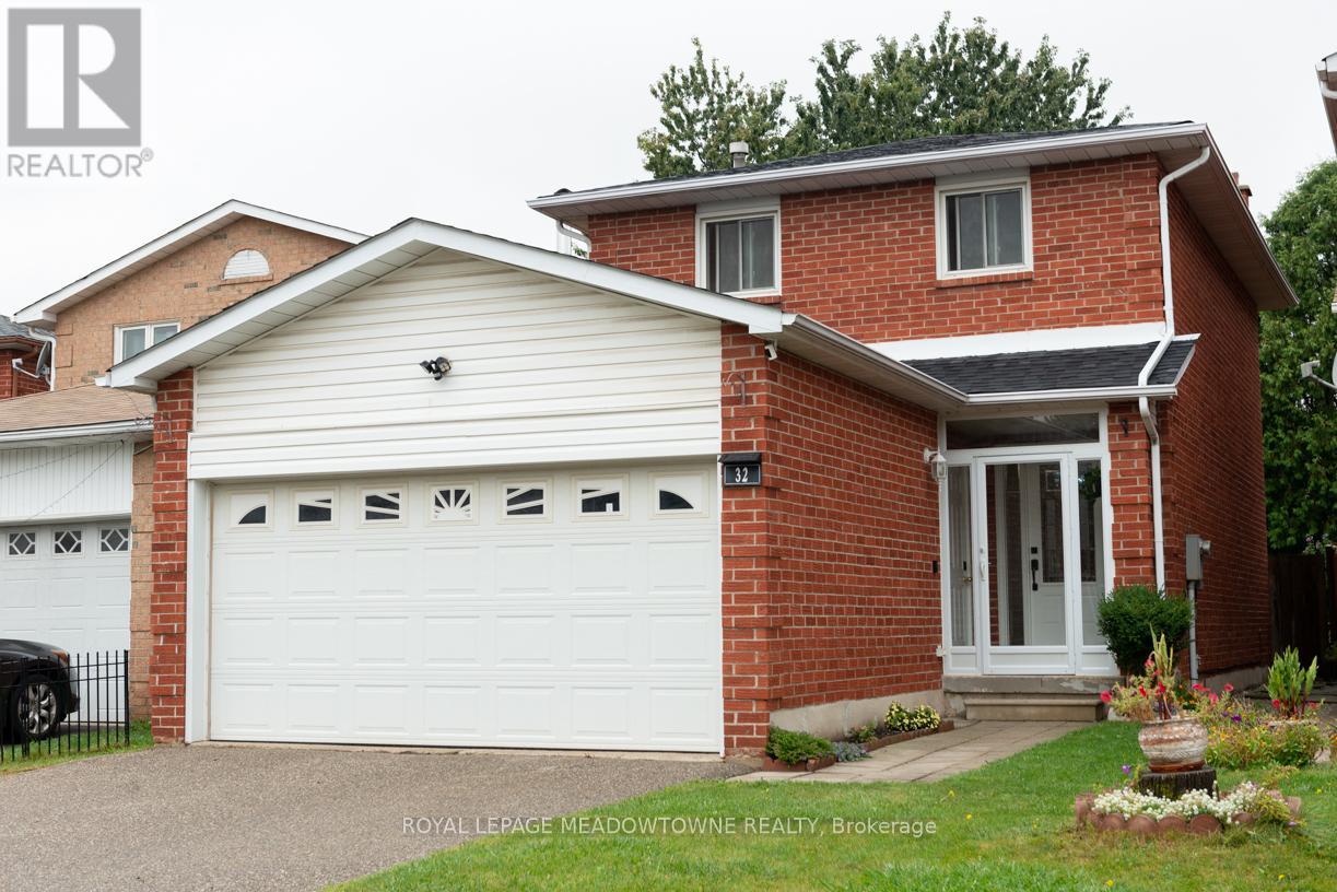 32 Clarridge Ct, Brampton, ON L6X 3M4