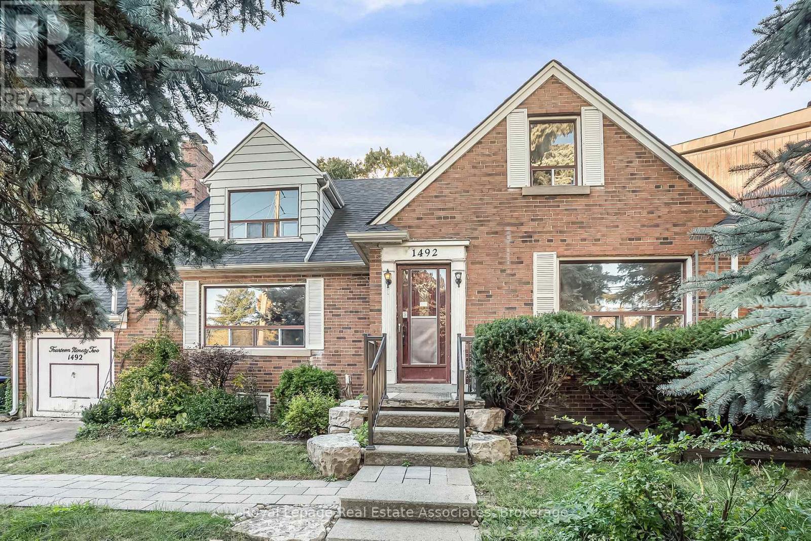 1492 Islington Ave, Toronto, ON M9A 3L5