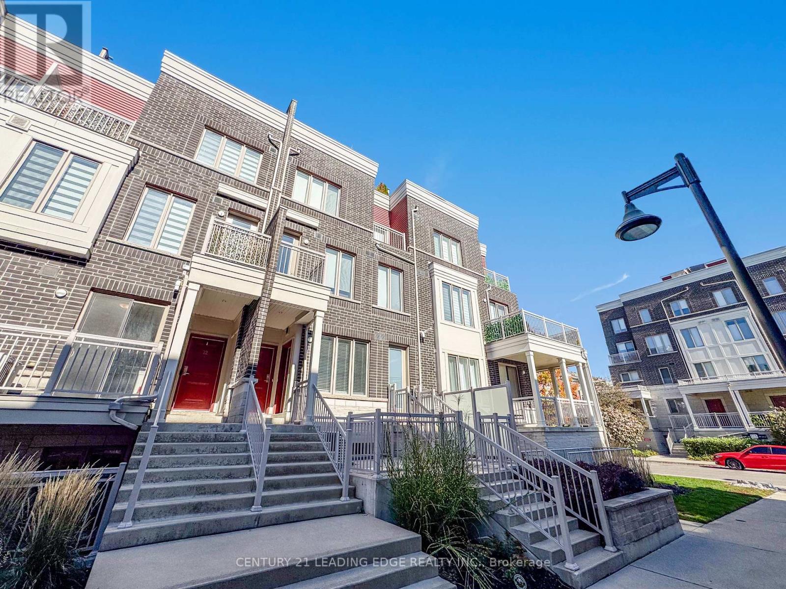20 140 Long Branch Ave, Toronto, ON M8W 0B1