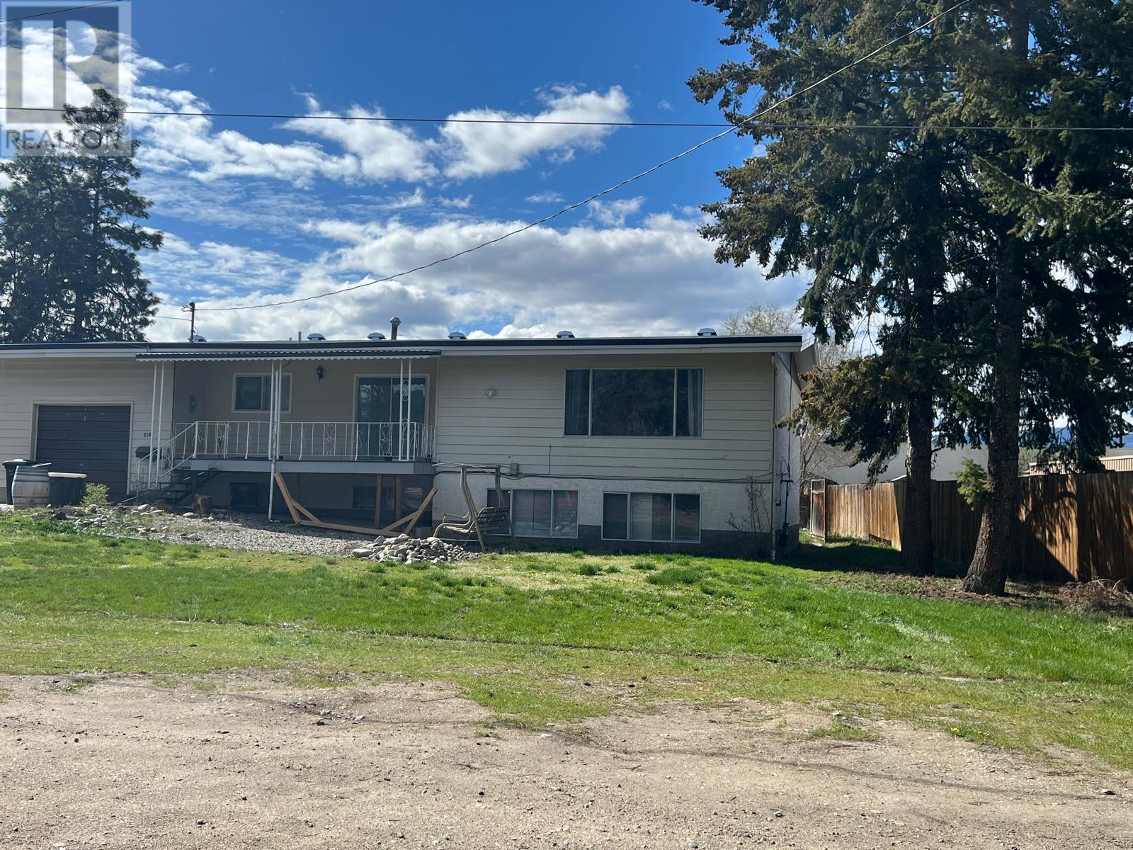 210 Pemberton Rd, Kelowna, BC V1X 3H4