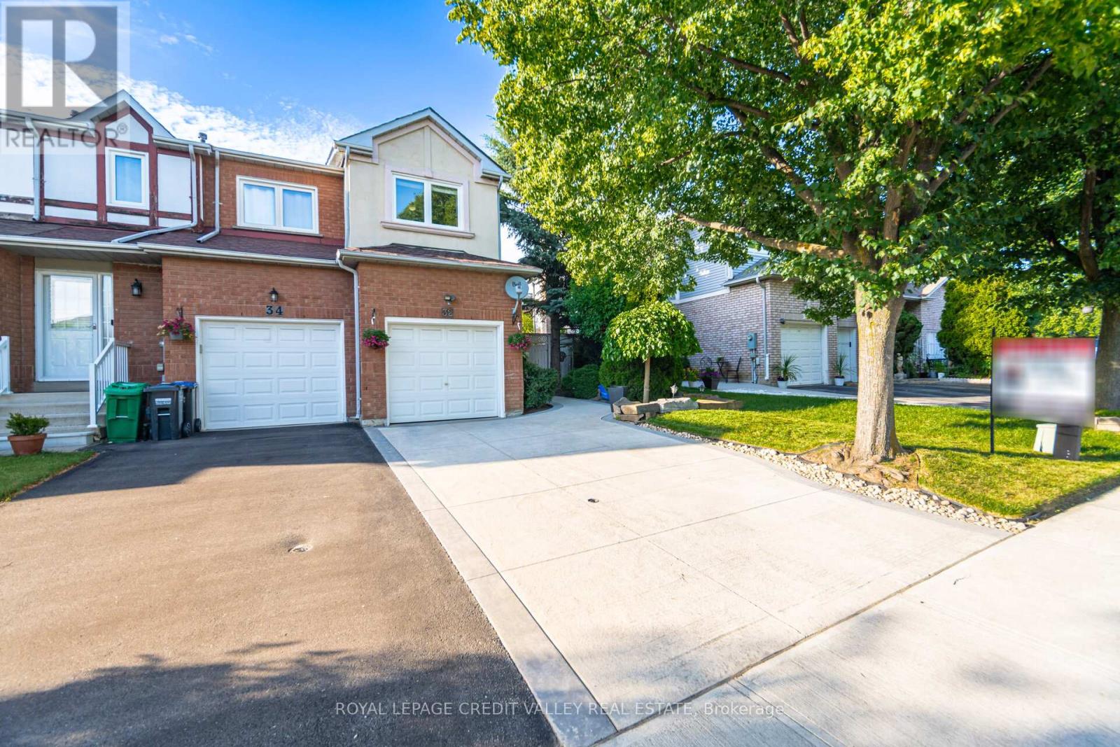 32 Millstone Dr, Brampton, ON L6Y 4P6