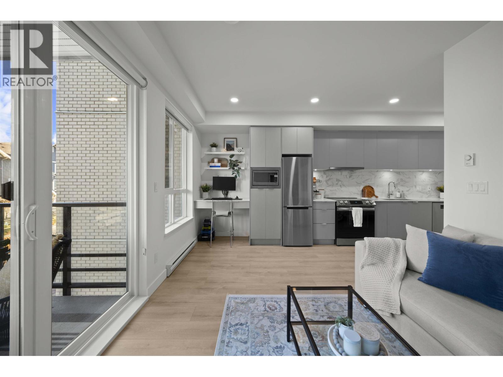 1792 Starling Drive Unit 211, Tsawwassen, BC V4M 0E4