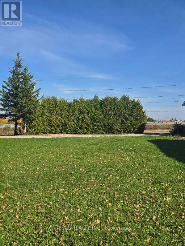 16 Laferriere St, Kapuskasing, ON P0L 1G0