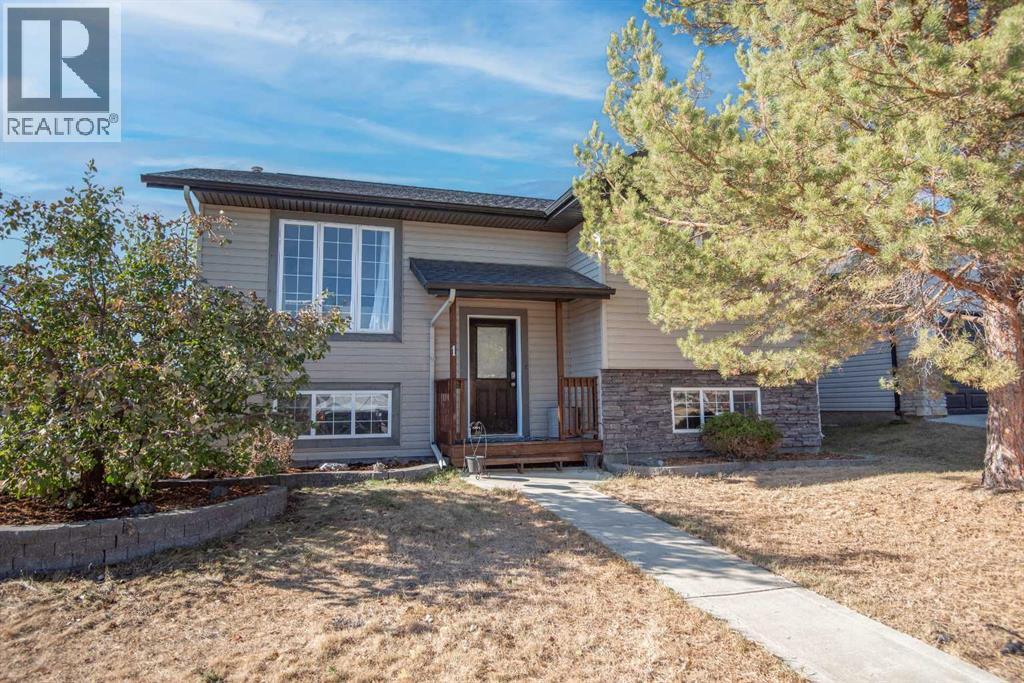 1 Pine Cres, Blackfalds, AB T4M 0E3