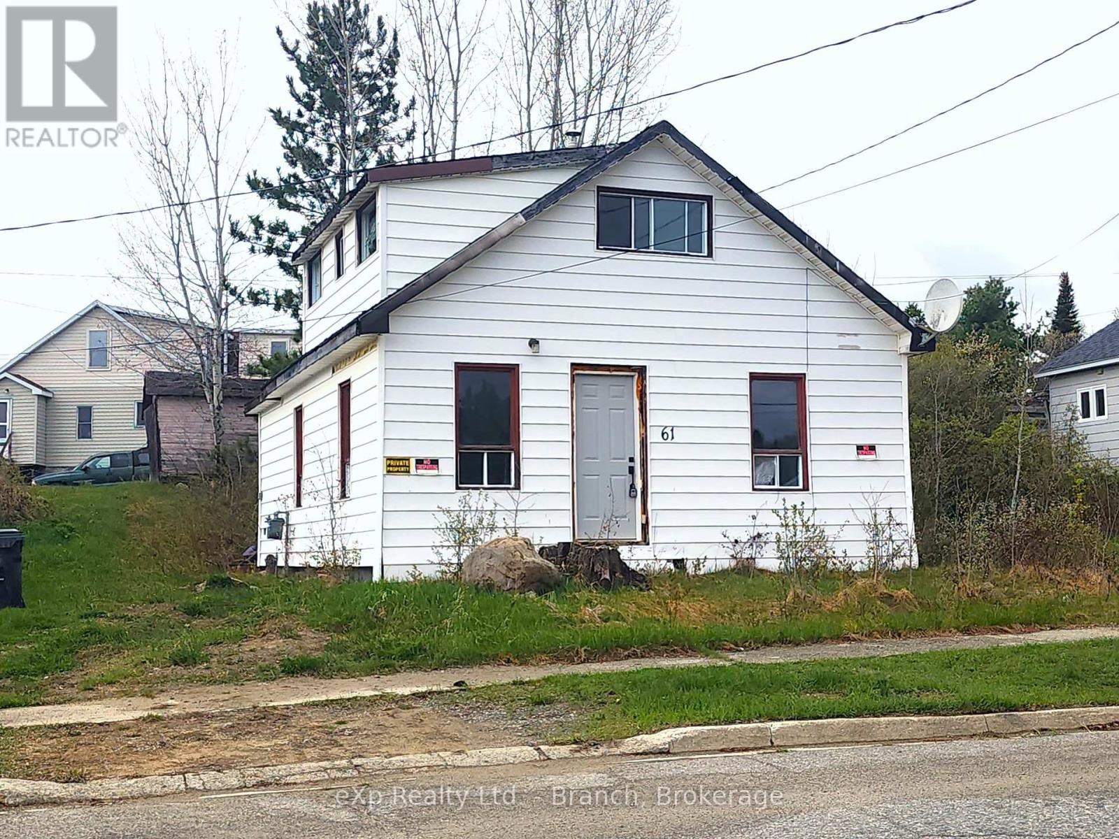 61 Queen St, Kirkland Lake, ON P2N 2R2