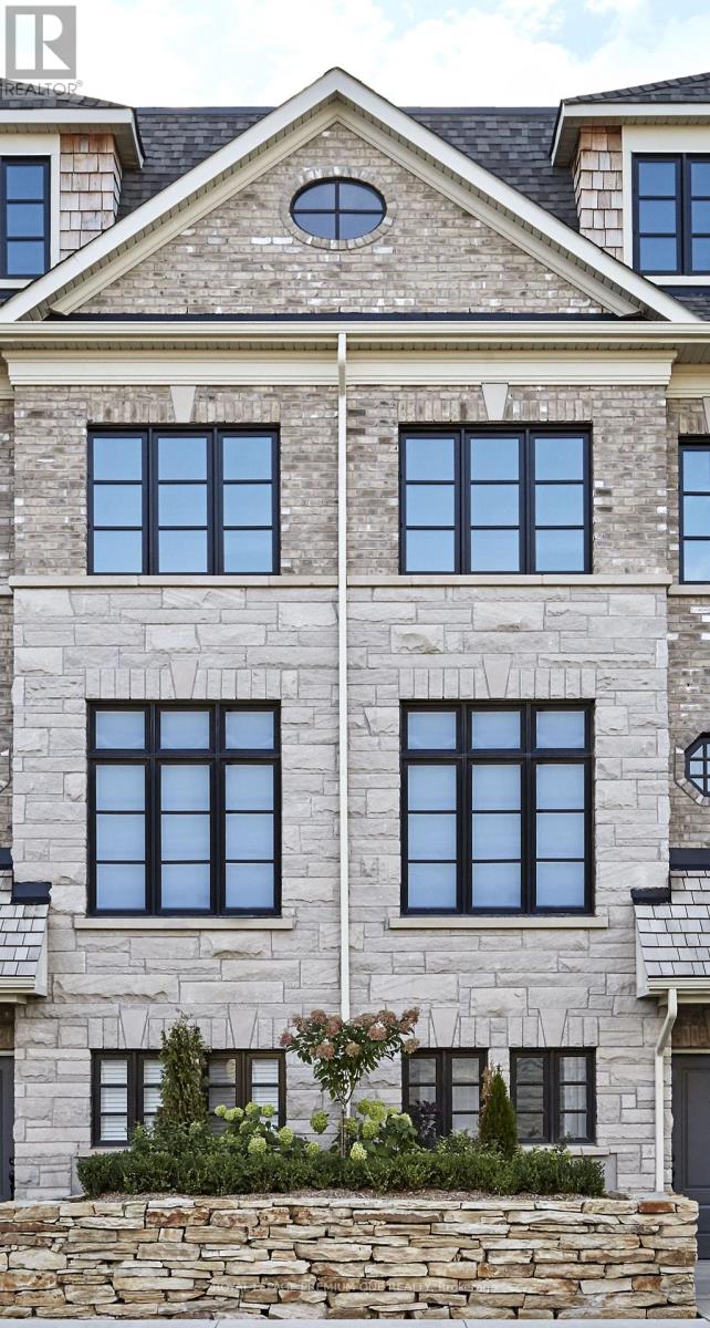 60 40 Lunar Cres, Mississauga Streetsville, ON L5M 2R5