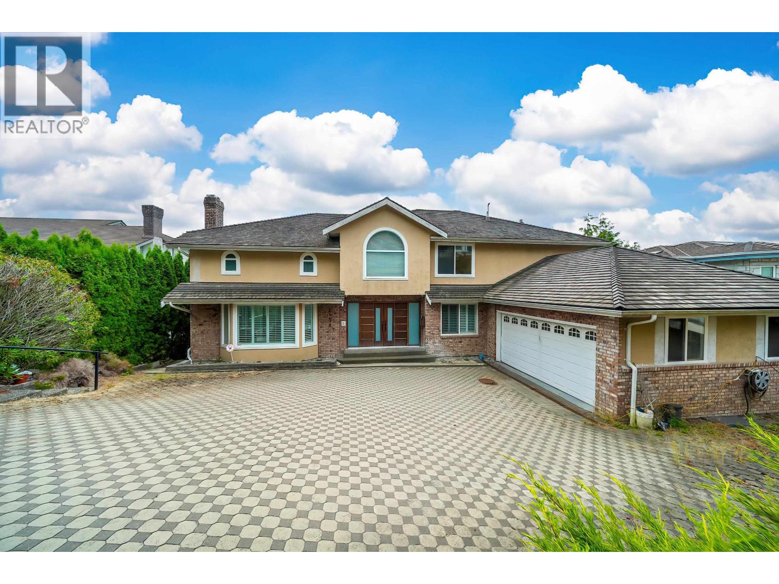 2138 Westhill Pl, West Vancouver, BC V7S 2Z4