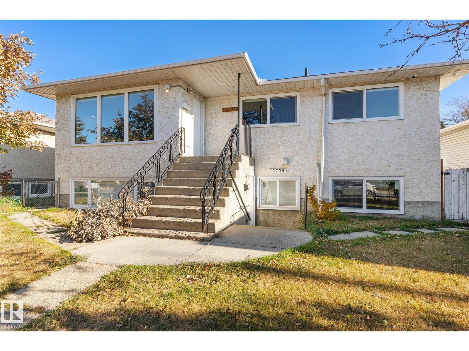 12707 12709 92 St NW, Edmonton, AB T5E 3R3