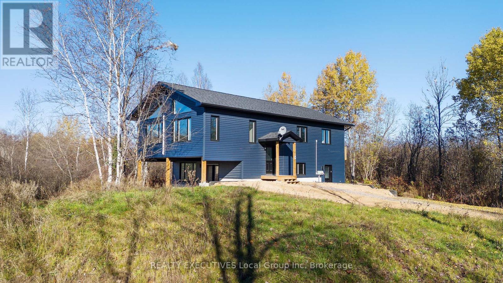 1276 Hart Rd, Callander, ON P0H 1H0