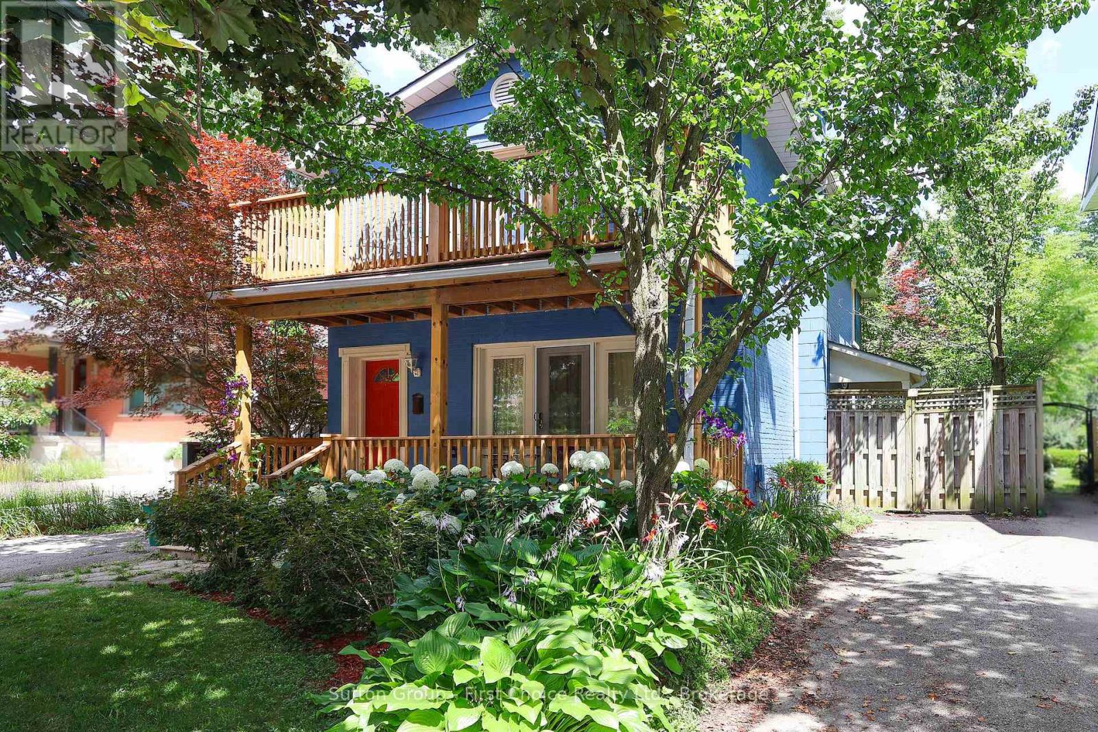 176 Cobourg St N, Stratford, ON N5A 3E8