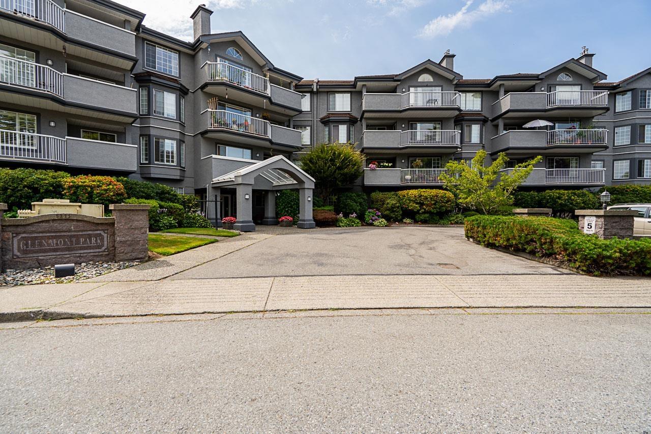 5375 205 Street Unit 303, Langley, BC V3A 7V7