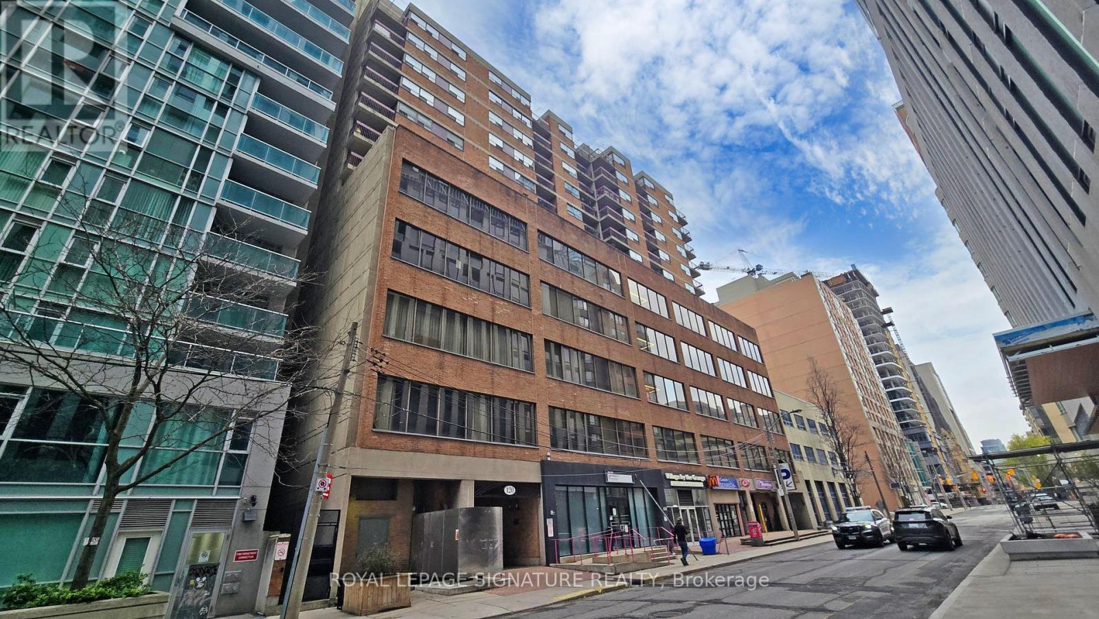 609 120 St Patrick St, Toronto Kensington-chinatown, ON M5T 2X7
