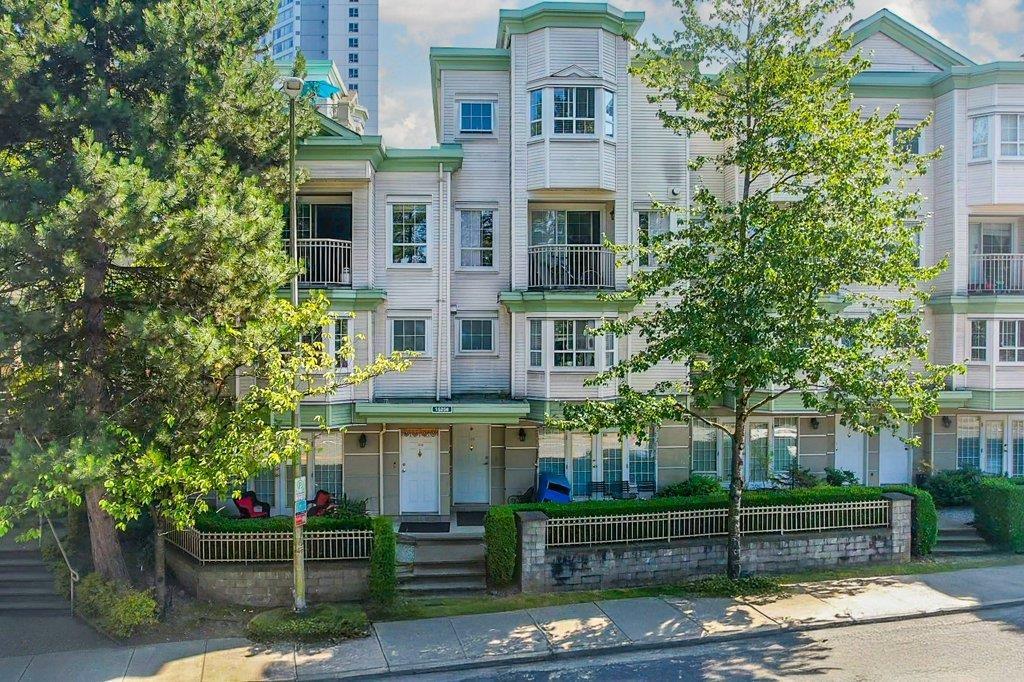 15258 105 Avenue Unit 106, Surrey, BC V3R 0W8