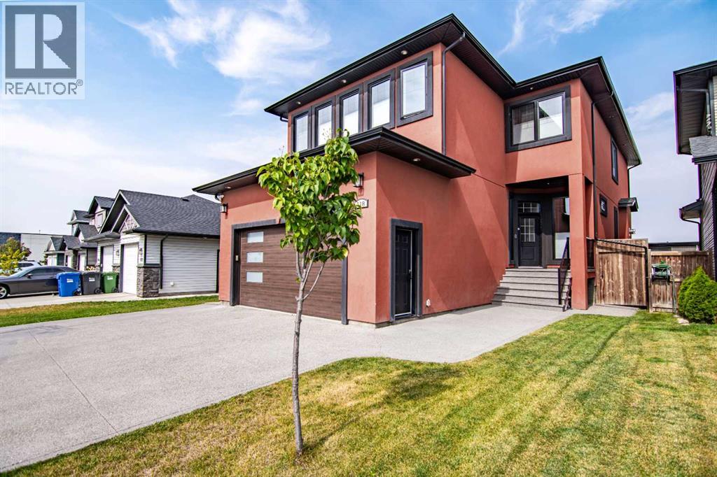118 Turner Cres, Red Deer, AB T4N 6K7