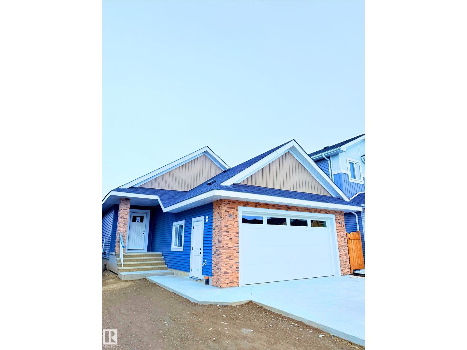 3325 Chickadee Dr NW, Edmonton, AB T5V 1R5