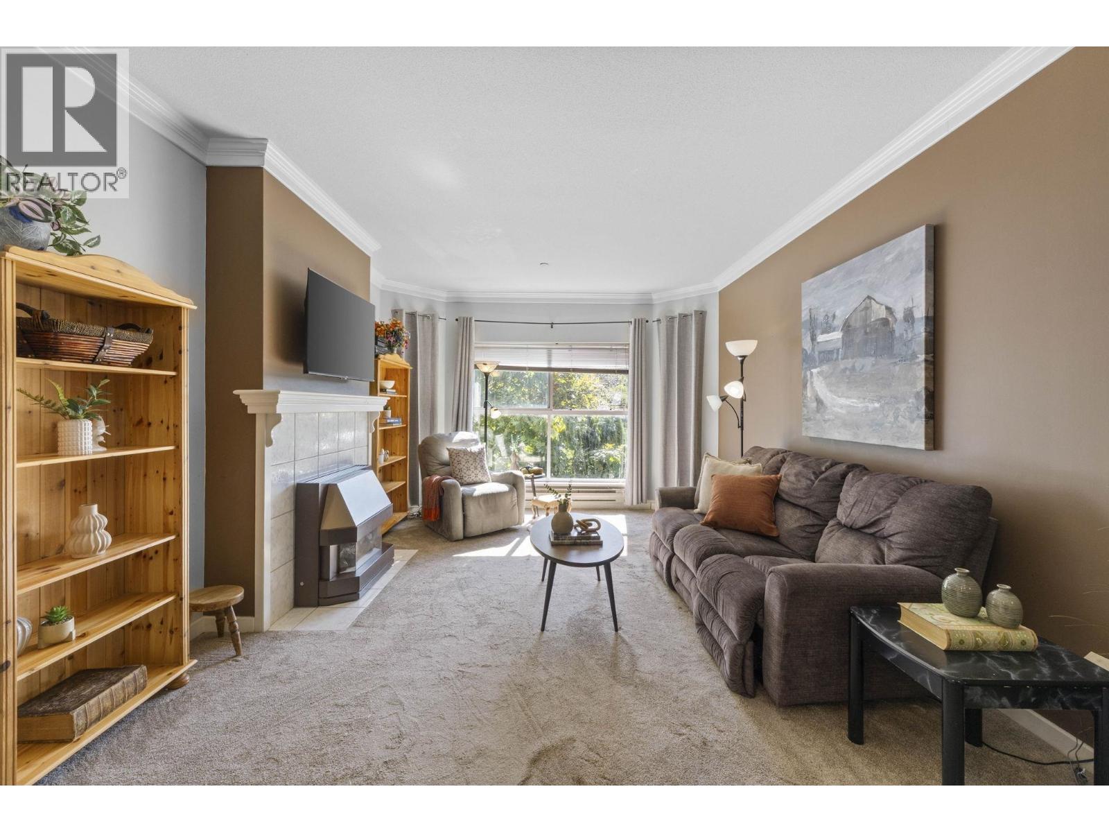 12464 191b Street Unit 305, Pitt Meadows, BC V3Y 2P6