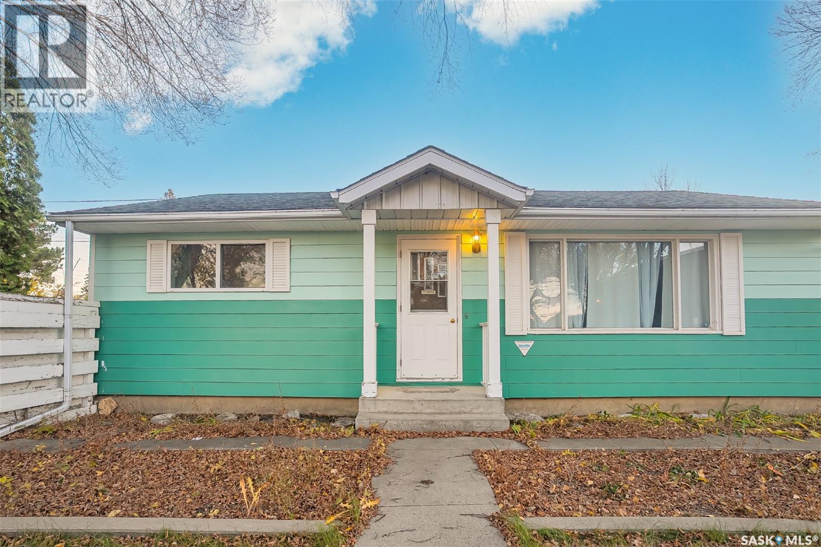 338 V Ave N, Saskatoon, SK