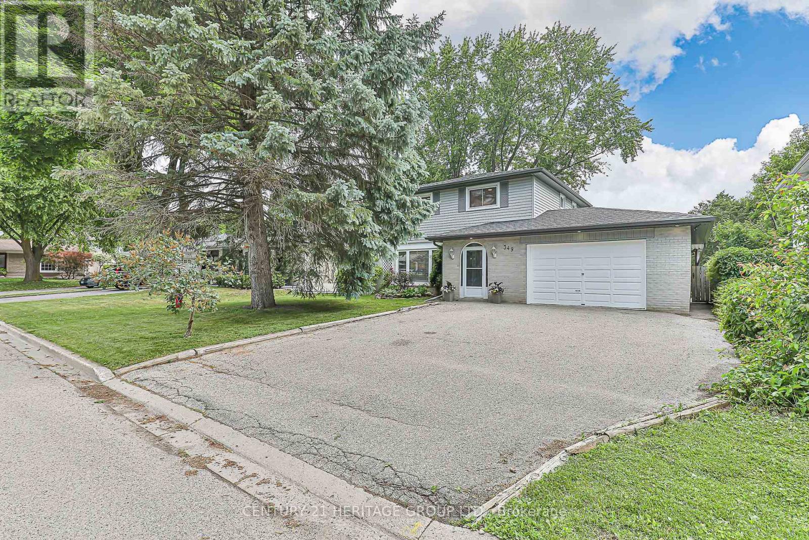 349 Ella Ct, Newmarket, ON L3Y 4L6